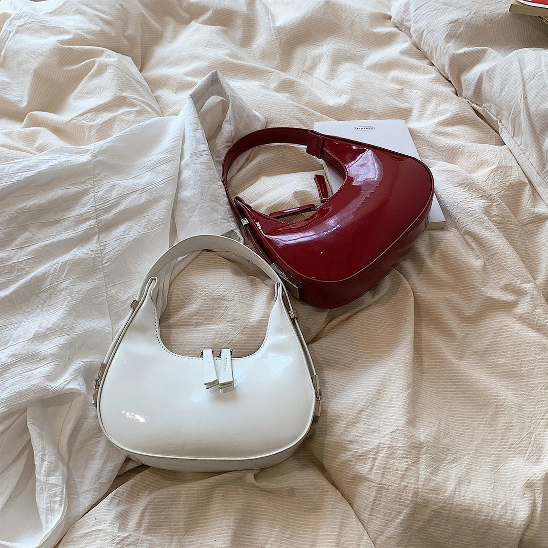 bella™ – vintage half-moon shoulder bag