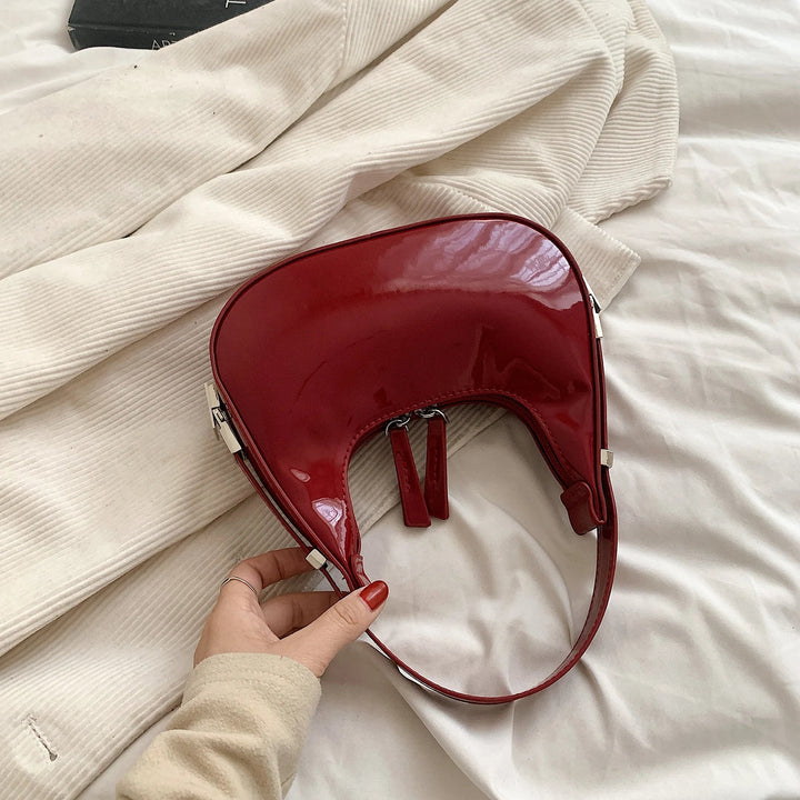 bella™ – vintage half-moon shoulder bag