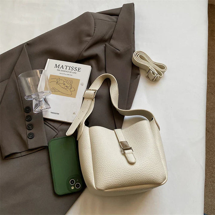 iris™ – modern bucket bag