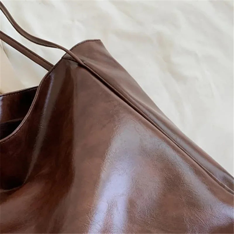 lisa™ – spacious brown tote bag