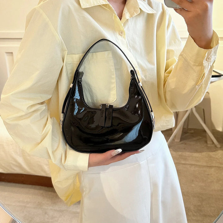 bella™ – vintage half-moon shoulder bag
