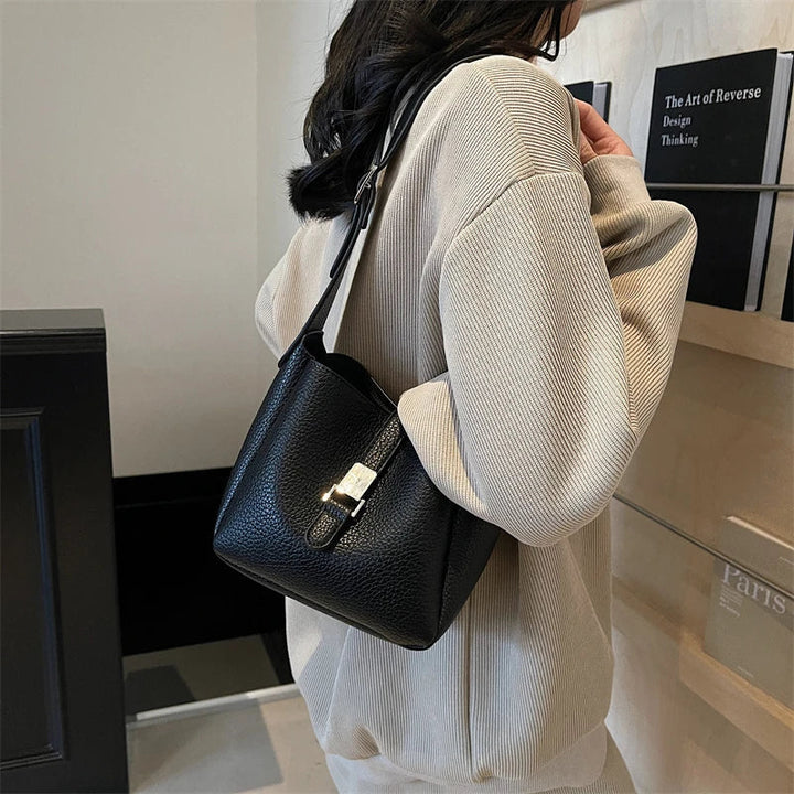 iris™ – modern bucket bag