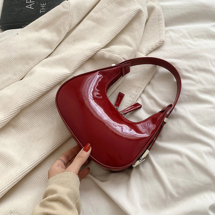 bella™ – vintage half-moon shoulder bag