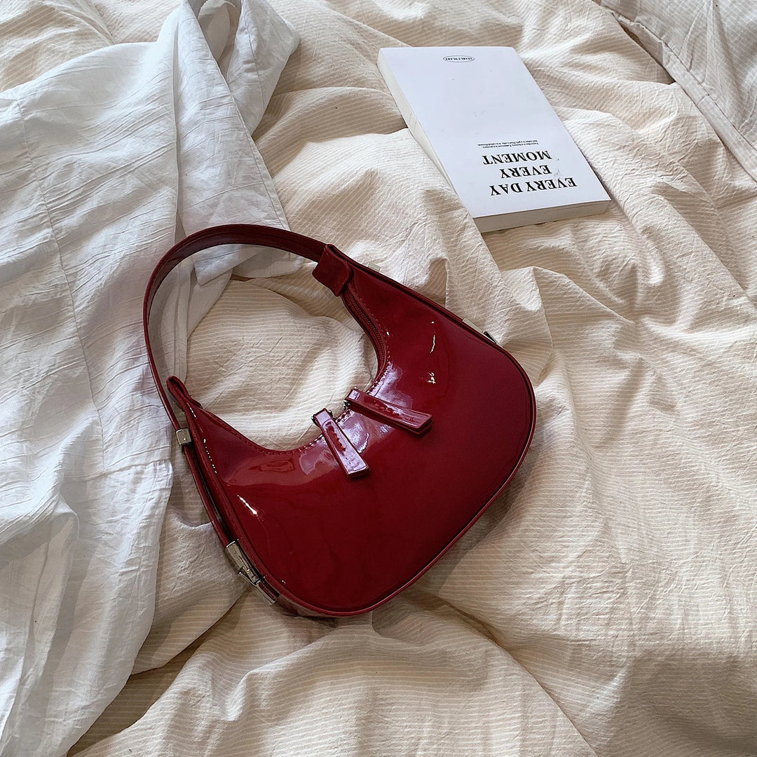 bella™ – vintage half-moon shoulder bag