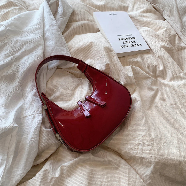 bella™ – vintage half-moon shoulder bag