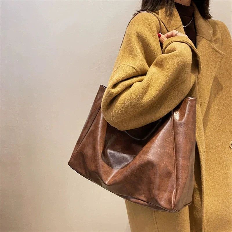 lisa™ – spacious brown tote bag