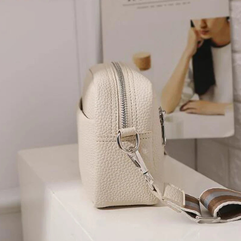 nora™ – practical cream-colored everyday bag